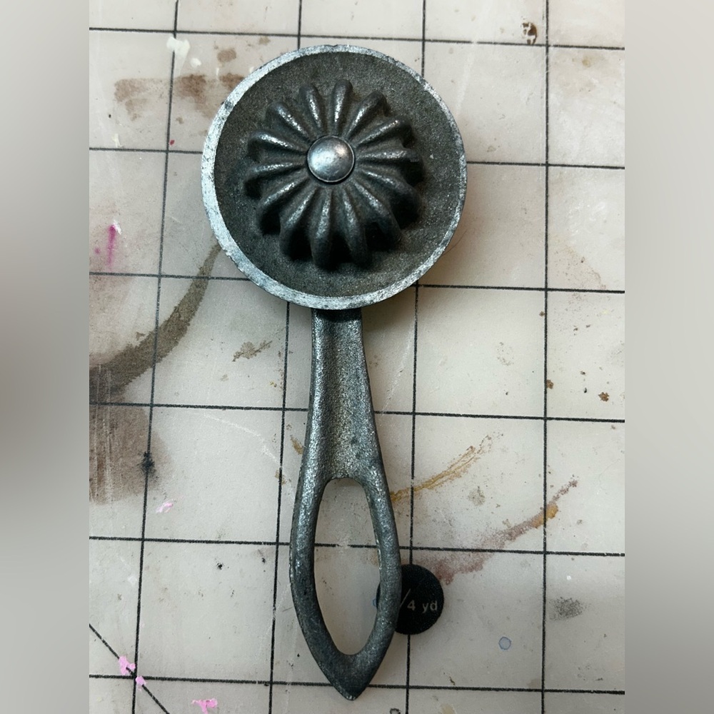 Vintage 1950’s Aluminum Pastry Crimper